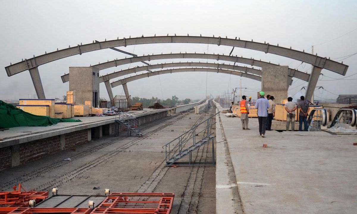 27 Trains to Reach Pakistan Under Orange Line Project